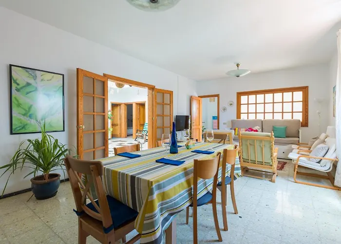 Agaete Pupe Home By Canariasgetaway